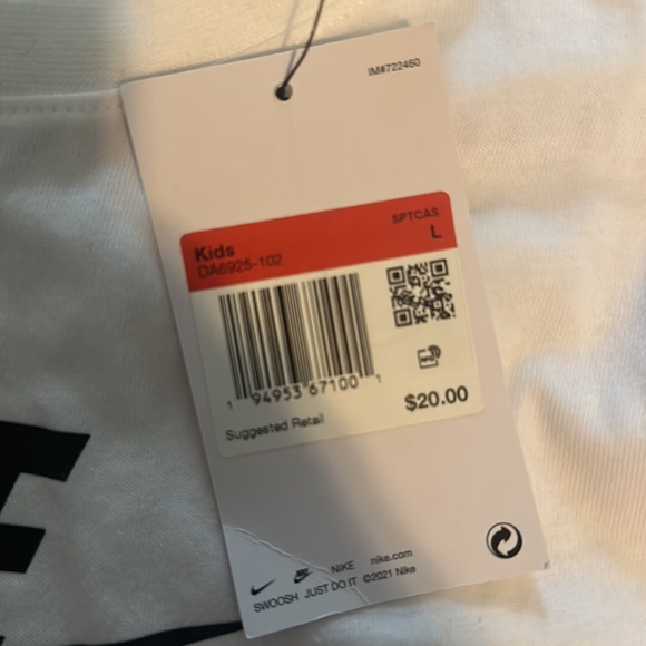 Girls youth size large (sort of cropped) top - Picture 2 of 2